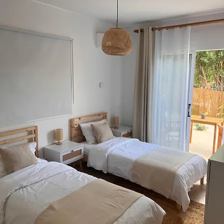 Daphne Coral Bay Surrounded By Nature Absolute Privacy Villa *
