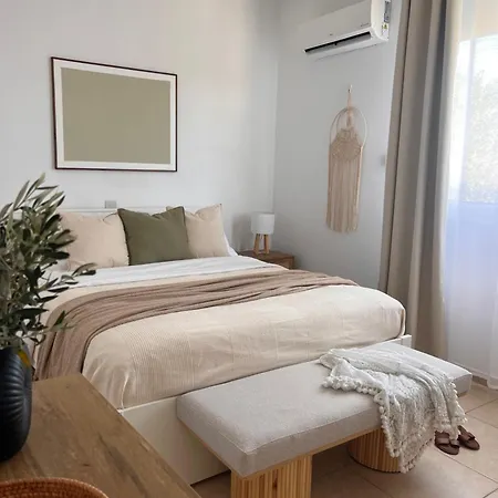 Daphne - Coral Bay - Surrounded By Nature - Absolute Privacy Pégeia